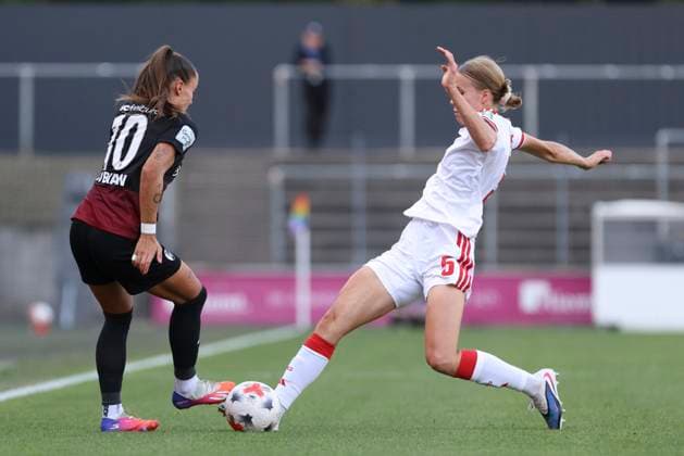 Selina Vobian of SC Freiburg and Celina Degen of 1. FC Köln go head-to-head during the Women s Bundesliga match between 1. FC Köln and SC Freiburg, Franz Kremer Stadium on October 3, 2026, in Cologne, Germany. Photo by Oliver Kaelke, DeFodi Images. Selina Vobian of SC Freiburg and Celina Degen of 1. FC Köln battle for the ball during the Bundesliga match between 1. FC Köln and SC Freiburg at Franz Kremer Stadium on October 3, 2026 in Cologne, Germany. Photo by Oliver Kaelke, DeFodi Images. DFB and DFL regulations prohibit any use of photographs as image sequences and or quasi-video. Photo by Oliver Kaelke, DeFodi Images.