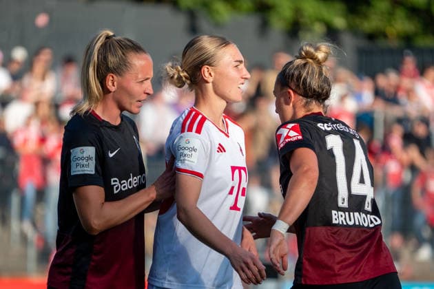 Germany Google Pixel Women s Bundesliga 2026–2027, Matchday 6, 1. FC Köln vs. SC Freiburg, Saturday, October 3, 2026, Franz Kremer Stadium, Cologne, Westphalia; Sophie Nachtigall, 1 FC Köln, 30, during the match; Carina Brunold, SC Freiburg, 14; facial expressions, emotions; Cologne, Franz Kremer Stadium, Cologne, Germany Copyright: xOrhanxHabashx