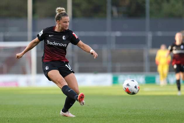 Carina Brunold of SC Freiburg in action, on the ball, making a solo play during the Women s Bundesliga match between 1 FC Köln and SC Freiburg, Franz Kremer Stadium on October 3, 2026, in Cologne, Germany. Photo by Oliver Kaelke, DeFodi Images. Carina Brunold of SC Freiburg controls the ball during the Bundesliga match between 1 FC Cologne and SC Freiburg at Franz Kremer Stadium on October 3, 2026 in Cologne, Germany. Photo by Oliver Kaelke, DeFodi Images. DFB and DFL regulations prohibit any use of photographs as image sequences and or quasi-video. Photo by Oliver Kaelke, DeFodi Images.