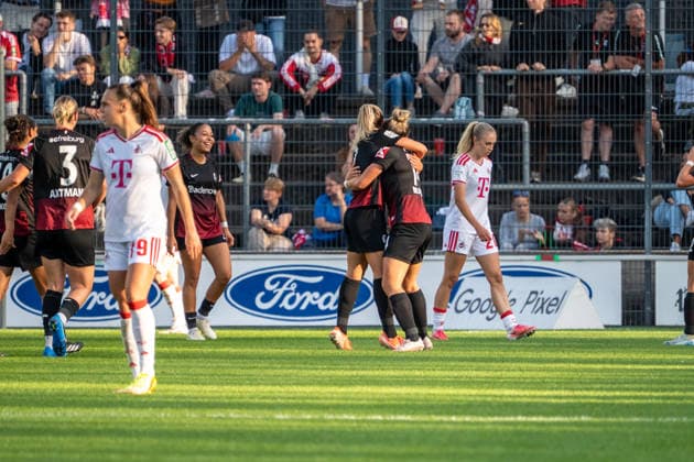 Germany Google Pixel Women s Bundesliga 2026–2027, Matchday 6, 1 FC Köln vs. SC Freiburg, Saturday, October 3, 2026, Franz Kremer Stadium, Cologne, Westphalia—Goal and goal celebration for the 1–0 score by Carina Brunold of SC Freiburg, 14—Joy, emotions, and cheers at the Franz Kremer Stadium in Cologne, Germany Copyright: xOrhanxHabashx