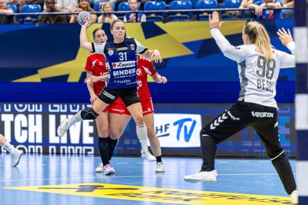 L R Alexia Hauf, HSG Blomberg Lippe, 31, taking a shot; Lucija Besen, HC Podravka, 98 GER; HSG Blomberg Lippe vs. HC Podravka, Handball, EHF Champions League Women, Group Stage, 2026–2027 season, October 3, 2026, GER, HSG Blomberg Lippe vs. HC Podravka, Handball, EHF Champions League Women, Group Stage, 2026–2027 Season, October 3, 2026, Lemgo Copyright: xEibner-Pressefoto JanxRollingerx EP_JSK