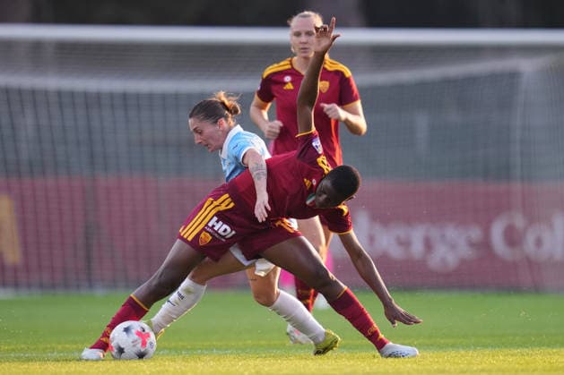 Lazio™s Noemi Visentin Roma™s Shukurat Oladipo during the Serie A Women soccer match between Roma and Lazio at the Rome s Tre Fontane stadium, Italy - Saturday October 3, 2026 - Soccer ( Photo by Alfredo Falcone LaPresse )  Copyright: xAlfredoxFalcone LaPressex