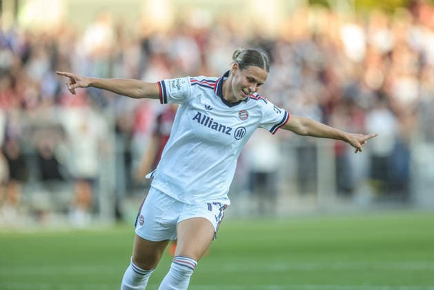 GER, Frankfurt, Eintracht Frankfurt vs. FC Bayern Munich, Google Pixel Women s Bundesliga, Soccer, DFB, 2026–2027 Season, Stadion am Brentanobad, Matchday 6 in Pictures: Klara Bühl, FC Bayern Munich Women s U-17, Goal, Celebration and Joy, Emotions. DFB and DFL regulations prohibit any use of photographs as image sequences and or quasi-video. October 3, 2026 Copyright: HMBxMedia HendrikxHamelau