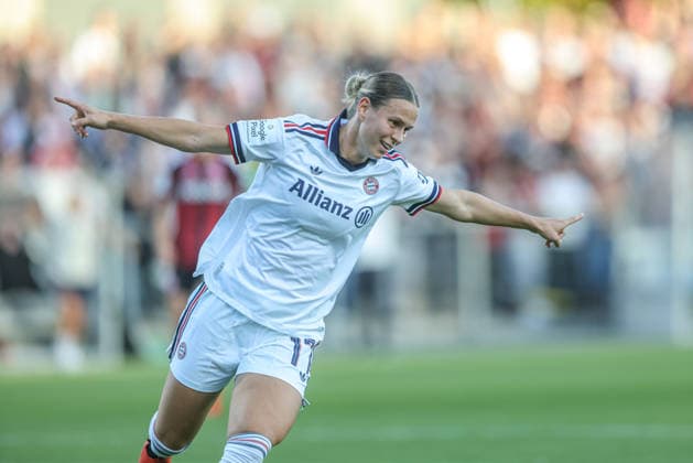 GER, Frankfurt, Eintracht Frankfurt vs. FC Bayern Munich, Google Pixel Women s Bundesliga, Soccer, DFB, 2026–2027 Season, Stadion am Brentanobad, Matchday 6 in Pictures: Klara Bühl, FC Bayern Munich Women s U-17, Goal, Celebration and Joy, Emotions. DFB and DFL regulations prohibit any use of photographs as image sequences and or quasi-video. October 3, 2026 Copyright: HMBxMedia HendrikxHamelau