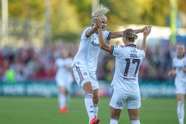GER, Frankfurt, Eintracht Frankfurt vs. FC Bayern Munich, Google Pixel Women s Bundesliga, Soccer, DFB, 2026–2027 Season, Stadion am Brentanobad, Matchday 6 in Pictures: Klara Bühl, FC Bayern Munich Women s U-17, Goal, Celebration and Joy, Emotions with Pernille Harder, FC Bayern Munich Women’s U-17, DFB, DFL REGULATIONS PROHIBIT ANY USE OF PHOTOGRAPHS AS IMAGE SEQUENCES AND OR QUASI-VIDEO, October 3, 2026 Copyright: HMBxMedia HendrikxHamelau