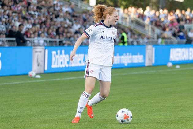Google Pixel Women s Bundesliga: Eintracht Frankfurt vs. FC Bayern Munich, October 3, 2026; Stine Ballisager, FC Bayern Munich; 3 on the ball; cutout; portrait; Eintracht Frankfurt vs. FC Bayern Munich; Frankfurt; Brentanobad Stadium; October 3, 2026 Copyright: xBEAUTIFULxSPORTS Gawlikx