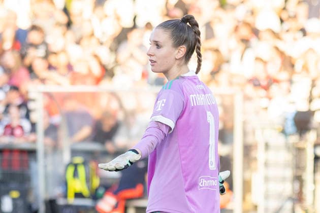 Google Pixel Women s Bundesliga Eintracht Frankfurt vs. FC Bayern Munich, October 3, 2026 Ena Mahmutovic FC Bayern Munich 1, Cutout, Portrait, Eintracht Frankfurt vs. FC Bayern Munich, Frankfurt, Stadion am Brentanobad, October 3, 2026 Copyright: xBEAUTIFULxSPORTS Gawlikx