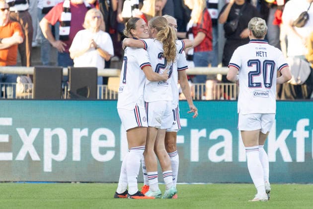 Google Pixel Women s Bundesliga Eintracht Frankfurt vs. FC Bayern Munich, October 3, 2026 Klara Bühl (FC Bayern Munich, 17) scored the goal to make it 0–1 and celebrates with Pernille Harder (FC Bayern Munich, 21 and b23) and Franziska Kett (FC Bayern Munich, 20), Eintracht Frankfurt vs. FC Bayern Munich, Frankfurt, Stadion am Brentanobad, October 3, 2026 Copyright: xBEAUTIFULxSPORTS Gawlikx