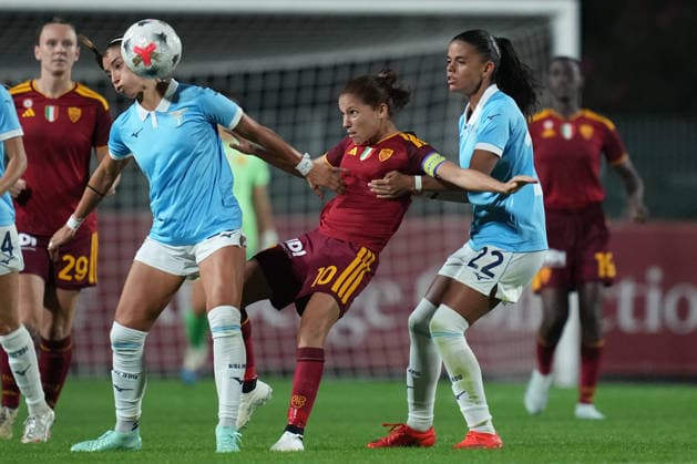 Lazio™s Eleonora Goldoni Roma™s Manuela Giuliano Lazio™s Carola Zannini during the Serie A Women soccer match between Roma and Lazio at the Rome s Tre Fontane stadium, Italy - Saturday October 3, 2026 - Soccer ( Photo by Alfredo Falcone LaPresse )  Copyright: xAlfredoxFalcone LaPressex
