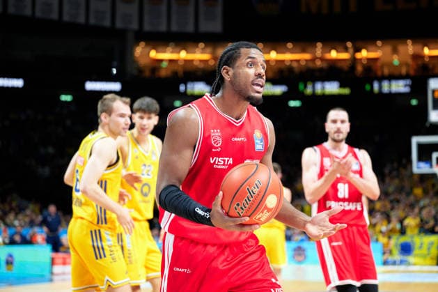 Jordan Wright, Bamberg Baskets, No. 3, complains, GER, ALBA Berlin vs. BMA 365 Bamberg Baskets, Men s Basketball, easy Credit BBL, 2026–27 Season, Matchday 4, October 3, 2026, GER, ALBA Berlin vs. BMA 365 Bamberg Baskets, Men s Basketball, easyCredit BBL, 2026–27 Season, Matchday 4, October 3, 2026, Berlin Copyright: xClaudiusxRauch,xEibner-Pressefotox xClaudiusxRauchx EP_CRH