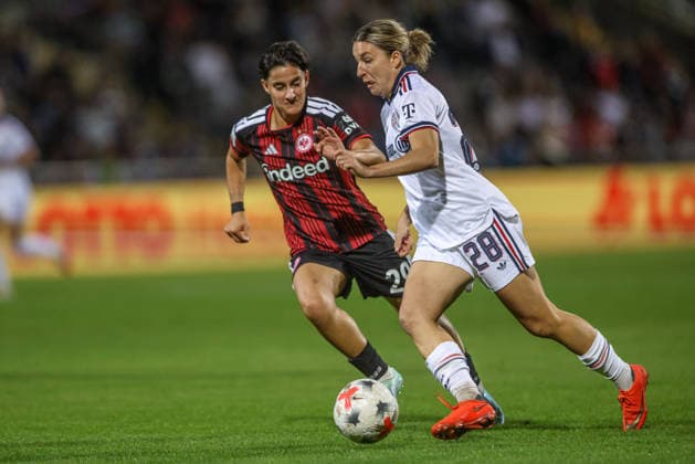 GER, Frankfurt, Eintracht Frankfurt vs. FC Bayern Munich, Google Pixel Women s Bundesliga, Soccer, DFB, 2026–2027 Season, Stadion am Brentanobad, Matchday 6 in pictures: from left, Dilara Acikgoz (Eintracht Frankfurt Women, 29), Barbara Dunst (FC Bayern Munich Women, 28). DFB and DFL regulations prohibit any use of photographs as image sequences and or quasi-video, October 3, 2026 Copyright: HMBxMedia HendrikxHamelau