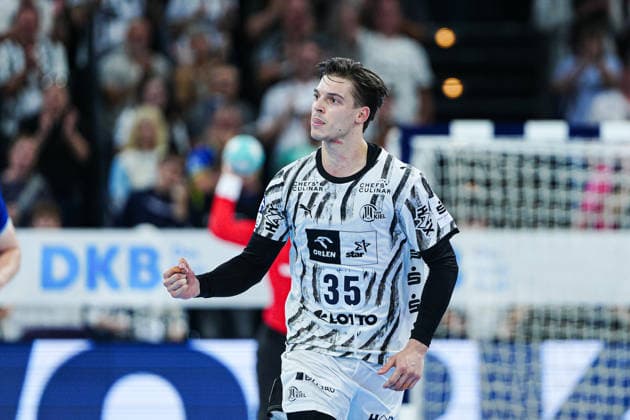 Goal celebration by Domen Makuc, THW Kiel, 35 GER, THW Kiel vs. VfL Gummersbach, Handball, 1st Bundesliga, Matchday 7, 2026–2027 season, October 3, 2026, GER, THW Kiel vs. VfL Gummersbach, Handball, 1st Bundesliga, Matchday 7, 2026–2027 season, October 3, 2026, Kiel Copyright: xEibner-Pressefoto MarcelxvonxFehrnx EP_MFN