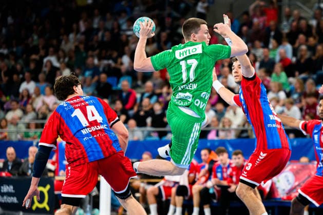 Bietigheim HBL 26 27 SG BBM Bietigheim Fuechse Berlin (from left): Fynn Nicolaus (Bietigheim), Nils Lichtlein (Berlin), Nikola Vlahovic (Bietigheim) Bietigheim-Bissingen Egetrans Arena Baden-Württemberg, Germany