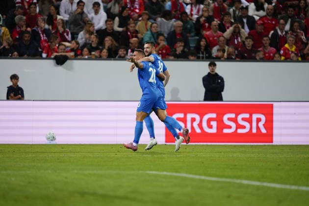 Luzern, Switzerland - October 03: Zan Vipotnik (18 SLO) celebrates hist goal with Aljosa Matko (20 SLO) during the UEFA Nations League match between Switzerland and Slovenia at thermoplan arena on October 03, 2026 in Luzern, Switzerland. Copyright: xKjetilxWaberx xSPPx Sportspressphoto_SPR244697