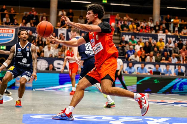 Adam Atamna (Ratiopharm Ulm), 00 shoots the ball, GER, Syntainics MBC vs. Ratiopharm Ulm, Basketball, 1st Bundesliga, Matchday 4, 2026–2027 season, October 3, 2026, GER, Syntainics MBC vs. Ratiopharm Ulm, Basketball, 1st Bundesliga, Matchday 4, 2026–2027 season, October 3, 2026, Weissenfels Copyright: xEibner-Pressefoto LauraxRoemerx EP_LRR