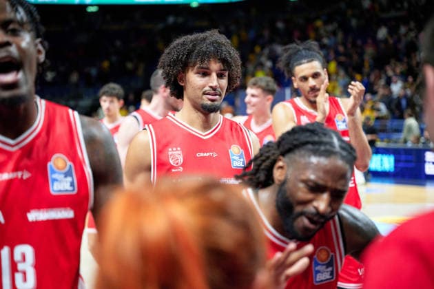 Brendan Terry of Bamberg Baskets, 15, celebrates the victory, GER, ALBA Berlin vs. BMA 365 Bamberg Baskets, Men s Basketball, easy Credit BBL, 2026–27 Season, Matchday 4, October 3, 2026, GER, ALBA Berlin vs. BMA 365 Bamberg Baskets, Men s Basketball, easyCredit BBL, 2026–27 Season, Matchday 4, October 3, 2026, Berlin Copyright: xClaudiusxRauch,xEibner-Pressefotox xClaudiusxRauchx EP_CRH