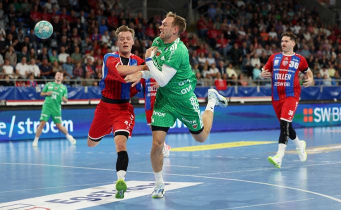 October 3, 2026, Germany, Bietigheim: Handball SG BBM Bietigheim vs. Berliner Füchse; front row, from left: Till Hermann (BBM), Markus Gidsel (Berlin)