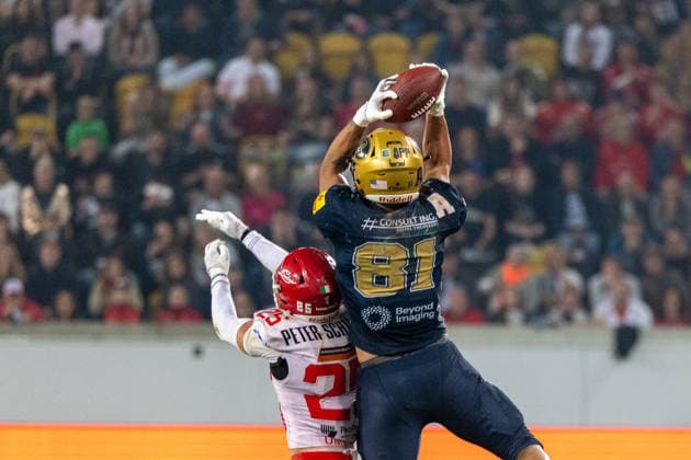 Montigo Moss (Dresden Monarchs, 81 Wide Receiver) catches the ball Dresden Monarchs vs Potsdam Royals, American Football, German Football League, Week 22, Championship Game, 2026, 03.10.2026, Dresden Rudolf Harbig Stadion Saxony Germany Copyright: xPFA SebastianxJustx