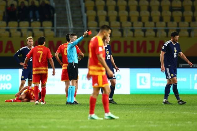 Referee Francois Letexier shows a red card to Scott McKenna of Scotland. North Macedonia v Scotland, UEFA Nations League, Football, Nacionalna Arena Tose Proeski, Skopje, North Macedonia - 03 Oct 2026Skopje Nacionalna Arena Tose Proeski North Macedonia  Copyright: xNikolaxKrstic Shutterstockx 17184131gc