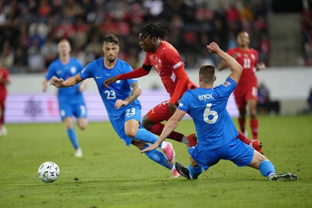 Luzern, Switzerland - October 03: Johan Manzambi (9 SUI) in duel with Jaka Bijol (6 SLO) and David Brekalo (23 SLO) during the UEFA Nations League match between Switzerland and Slovenia at thermoplan arena on October 03, 2026 in Luzern, Switzerland. Copyright: xKjetilxWaberx xSPPx Sportspressphoto_SPR244872
