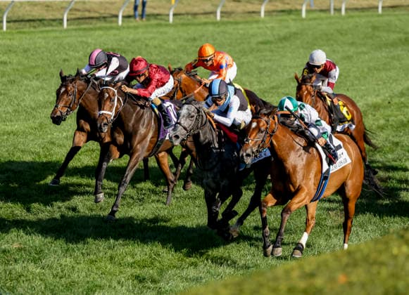 October 3, 2026, Lexington, Ky, USA: Classic Q (9) ridden by John Velazquez wins the First Lady Stakes (Grade 1) on Coolmore Turf Mile Day at Keeneland in Lexington, Kentucky on October 3, 2026. Eclipse Sportswire CSM Lexington USA - ZUMAcs17 20261003_faf_cs17_071 Copyright: xCandicexChavezx