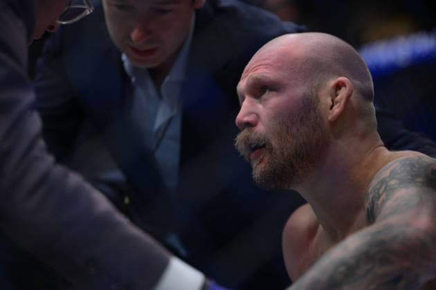 October 3, 2026, Salt Lake, Utah, USA: JACOBE SMITH defeated BRUCE WHITEHEAD by TKO (ground-and-pound) at 1:32 of Round 1 during UFC 332 at the Delta Arena in Utah. Salt Lake USA - ZUMAo117 20261003_zsp_o117_001 Copyright: xMikaelxOnax