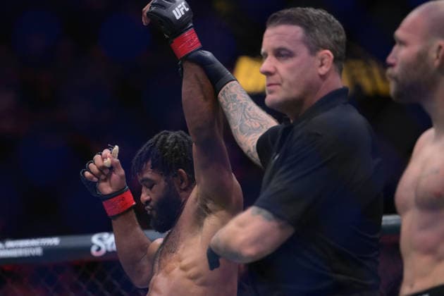 October 3, 2026, Salt Lake, Utah, USA: JACOBE SMITH defeated BRUCE WHITEHEAD by TKO (ground-and-pound) at 1:32 of Round 1 during UFC 332 at the Delta Arena in Utah. Salt Lake USA - ZUMAo117 20261003_zsp_o117_002 Copyright: xMikaelxOnax