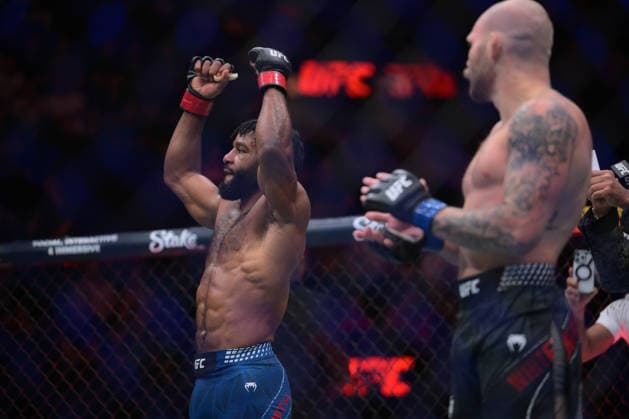 October 3, 2026, Salt Lake, Utah, USA: JACOBE SMITH defeated BRUCE WHITEHEAD by TKO (ground-and-pound) at 1:32 of Round 1 during UFC 332 at the Delta Arena in Utah. Salt Lake USA - ZUMAo117 20261003_zsp_o117_003 Copyright: xMikaelxOnax