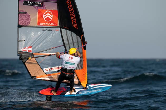 PWA Citroën World Windsurfing Tour Sylt 2026 Day 8 Slalom Foil Men Sylt Westerland, October 3, 2026 Matteo Iachino Slalom Foil Men, Italy, ITA 140 PWA Citroën World Windsurfing Tour Sylt 2026 Day 8 Slalom Foil Men on October 3, 2026, off Brandenburger Beach, motorboat on Sylt, Westerland, Germany Copyright: xBEAUTIFULxSPORTS AndreasxDickx