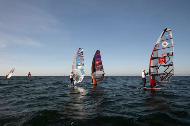 PWA Citroën World Windsurfing Tour Sylt 2026 Day 8 Slalom Foil Men Sylt Westerland, October 3, 2026 Scotty Stallman Slalom Foil Men, England, GBR 68 Nico Prien Slalom Foil Men, Germany, GER 7 John Soukos Slalom Foil Men, Greece, GRE 198 PWA Citroën World Windsurfing Tour Sylt 2026 Day 8 Slalom Foil Men on October 3, 2026, off Brandenburger Beach, motorboat on Sylt, Westerland, Germany Copyright: xBEAUTIFULxSPORTS AndreasxDickx