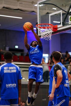 2 Basketball Bundesliga ProB North 2 Matchday: Lok Bernau vs. ART Giants Düsseldorf; Lukunga Kalongi of the ART Giants Düsseldorf, No. 9, warming up before the game on October 3, 2026, at the Sparkassen Arena in Bernau, Bernau, Brandenburg, Germany