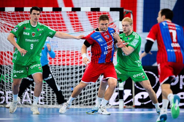 Bietigheim HBL 26 27 SG BBM Bietigheim Fuechse Berlin (from left): Frederik Simak (Berlin), Fabian Wiederstein (Bietigheim), Matthes Langhoff (Berlin) Bietigheim Bissingen Egetrans Arena Baden-Württemberg, Germany