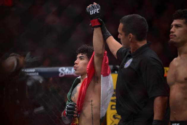 October 3, 2026, Salt Lake City, Utah, USA: IMANOL RODRIGUEZ defeated ALDEN CORIA by TKO (body kick) at 3:11 of Round 1 during UFC 332 at the Delta Arena in Utah. Salt Lake City USA - ZUMAo117 20261003_zsp_o117_084 Copyright: xMikaelxOnax