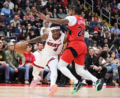 October 3, 2026, Quebec, On, Canada: Miami Heat s Ryan Conwell, left, drives at Toronto Raptors Chucky Hepburn during NBA, Basketball Herren, USA preseason basketball action in Quebec City, Saturday, Oct. 3, 2026. Canada News - October 3, 2026 - ZUMAc35_ 20261003_zaf_c35_131 Copyright: xJacquesxBoissinotx