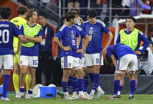 Aichi-Nagoya Asian Games: Football Japan players are pictured after losing to South Korea 1-0 in the Aichi-Nagoya Asian Games men s football final at Toyota Stadium in Toyota in Aichi Prefecture, central Japan, on Oct. 3, 2026.  A14AA0005629891P