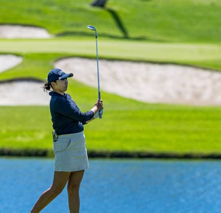 October 3, 2026, Honolulu, Hawaii, USA: ROBYN CHOI makes an approach shot on the 4th fairway during Round 3 of the 2026 Lotte Championship at Hoakalei Country Club, Ewa Beach, Hawaii, USA. Honolulu USA - ZUMAm310 20261003_zsp_m310_009 Copyright: xElliotxMilesx