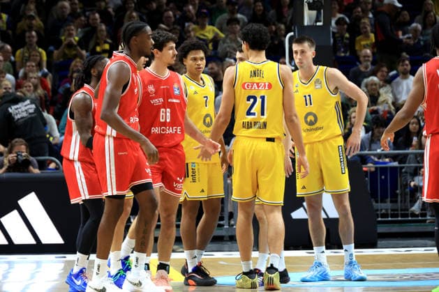October 3, 2026, Germany, GER, DEU, Basketball, 1st Bundesliga, Day 1, 2026–2027 Season, Berlin, ALBA Berlin vs. Bamberg ALBA players, Jack Kayil ALBA Berlin 7, BRANDON ANGEL ALBA Berlin 21, JOE WIESKAMP ALBA Berlin 11, Hason Ward Bamberg 20, Yuval Hochstadter, Bamberg 66, nordphoto GmbH, Engler Berlin, Uber Arena Berlin, Germany Copyright: xNordphotox xEnglerx