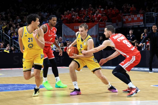 October 3, 2026, Germany, GER, DEU, Basketball, 1st Bundesliga, Day 1, 2026–2027 Season, Berlin, ALBA Berlin vs. Bamberg, BRANDON ANGEL (ALBA Berlin) 21, MALTE DELOW (ALBA Berlin) 6, Daniel Keppeler (Bamberg) 31, Jordan Wright (Bamberg) 3, nordphoto GmbH, Engler Berlin, Uber Arena, Berlin, Germany Copyright: xNordphotox xEnglerx