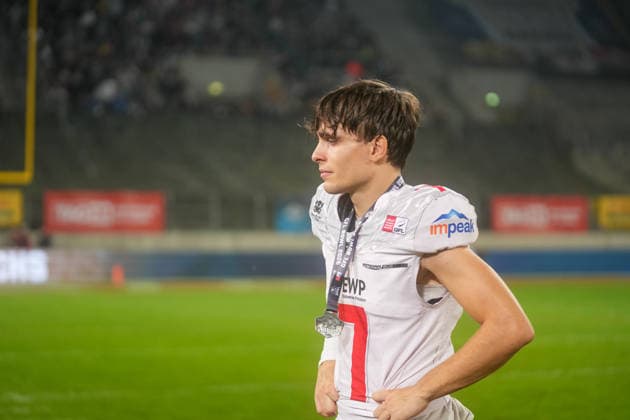 Milan Spiller of the Potsdam Royals, No. 7, fights back tears during the award ceremony. Dresden Monarchs vs. Potsdam Royals, American Football, German Football League, GFL Bowl, 2026 Season, October 3, 2026 Dresden Monarchs vs. Potsdam Royals, American football, German Football League, GFL Bowl, 2026 season, October 3, 2026 Dresden Copyright: xEibner-Pressefoto PiaxSchindlerx EP_PSR