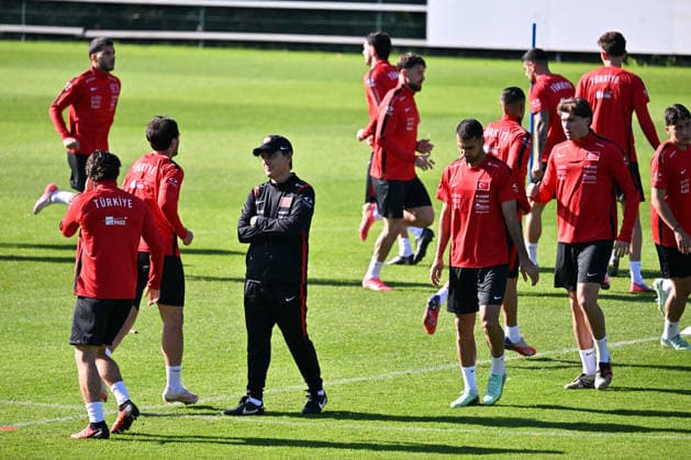 Turkish national team, Nationalteam trains in Liege ahead of Italy match LIEGE, BELGIUM - OCTOBER 04: Head coach Vincenzo Montella leads the Turkish National Football Team during their final training session at the SL16 Football Campus ahead of an upcoming match against Italy, in Liege, Belgium on October 04, 2026. Dursun Aydemir Anadolu Liege Belgium. Editorial use only. Please get in touch for any other usage.  Copyright: x2026xAnadoluxDursunxAydemirx