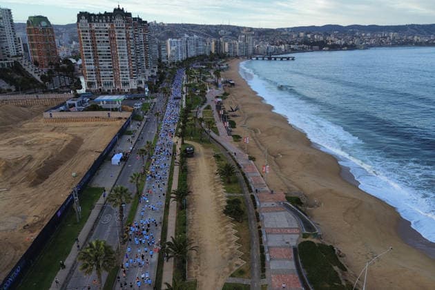 Vina del Mar, 4 de octubre 2026 Miles de corredores participan de los recorridos por el borde costero de la ciudad en las distancias 10k, 21k y 42k en la Maraton de Vina del Mar Sebastian Cisternas Photosport Maraton de Vina del Mar 2026 