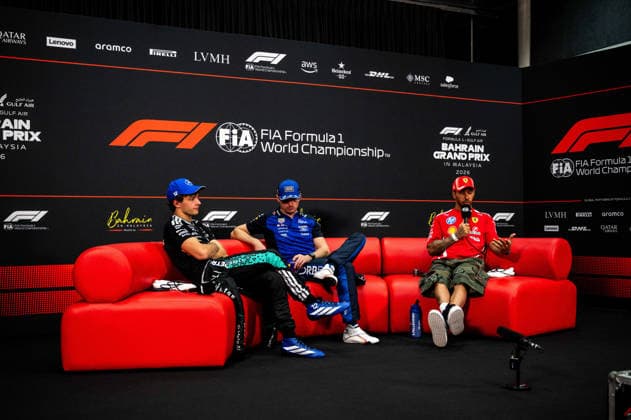 F1 - BAHRAIN GRAND PRIX IN MALAYSIA 2026 KIMI ANTONELLI Andrea (ita), Mercedes AMG F1 Team W17, portrait VERSTAPPEN Max (nld), Red Bull Racing Ford RB22, portrait HAMILTON Lewis (gbr), Scuderia Ferrari SF-26, portrait press conference, PK, Pressekonferenz during the 2026 Formula 1 Bahrain Grand Prix in Malaysia, 16th round of the 2026 Formula One World Championship, WM, Weltmeisterschaft from October 2 to 4, 2026 on the Sepang International Circuit, in Sepang, Malaysia - SepangMalaysia Copyright: xALBERTOxVIMERCATIx