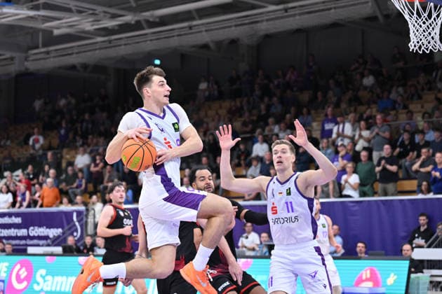 BG Göttingen vs. SBB Börde Baskets Wolmirstedt, October 4, 2026, Göttingen Basketball 2nd Bundesliga, ProA, BG Göttingen vs. SBB Börde Baskets Wolmirstedt, Matchday 3, Sparkassen Arena Radvilas Kneizys BG Göttingen drives to the basket Göttingen Lower Saxony Germany