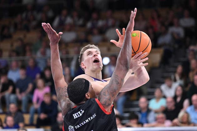 BG Göttingen vs. SBB Börde Baskets Wolmirstedt, October 4, 2026, Göttingen Basketball 2nd Bundesliga, ProA, BG Göttingen vs. SBB Börde Baskets Wolmirstedt, Matchday 3, Sparkassen Arena Robin Lodders BG Göttingen drives to the basket Göttingen Lower Saxony Germany