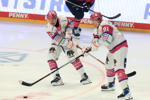October 4, 2026, GER, DEU, Germany, Ice Hockey: Rihards Griva, Eisbären Berlin 23; Tobias Krestan, Eisbären Berlin 91; nordphoto GmbH, Engler, Berlin; Uber Arena, Berlin, Germany Copyright: xNordphotox xEnglerx