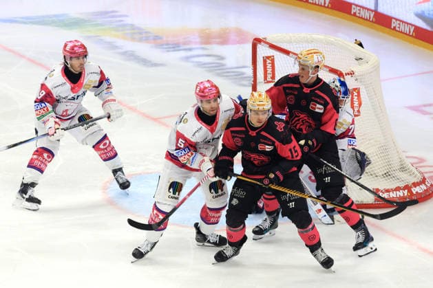 October 4, 2026, GER, DEU, Germany, Ice Hockey: Mitch Reinke (Eisbären Berlin) 5, Jonas Neffin (Eisbären Berlin) 75, Nikolaus Heigl (Ice Tigers) 15, Noah Samanski (Ice Tigers) 8; nordphoto GmbH, Engler Berlin, Uber Arena Berlin, Germany Copyright: xNordphotox xEnglerx