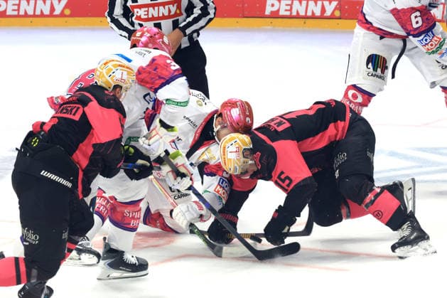 October 4, 2026, GER, DEU, Germany, Ice Hockey Faceoff, Markus Vikingstad, Eisbären Berlin 37, Nikolaus Heigl, Ice Tigers 15, nordphoto GmbH, Engler Berlin, Uber Arena Berlin, Germany Copyright: xNordphotox xEnglerx
