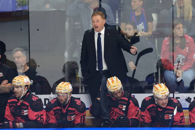 October 4, 2026, GER, DEU, Germany, Ice Hockey Coach MITCH O KEEFE, Ice Tigers, Nuremberg Players Bench, nordphoto GmbH Engler, Berlin, Uber Arena, Berlin, Germany Copyright: xNordphotox xEnglerx