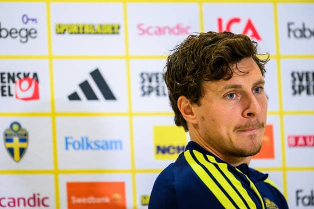 October 4, 2026: Victor Lindelöf of Sweden, a member of the Swedish men’s national soccer team, at a press conference on October 4, 2026 in Bucharest. Photo by Ludvig Thunman, BILDBYRAN. Code: LT LT0827. soccer, football, fotball, Nations League, UEFA Nations League, press conference, Sweden, Sweden A, bbeng, soccer, football, fotball, Nations League, UEFA Nations League, press conference press conference Sweden Sweden Sweden A BBENG Copyright: LUDVIGxTHUNMAN BB261004LT082