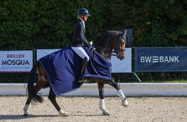 October 4, 2026, Germany, Ludwigsburg: Dressage Competition—BW Bank Prize; winner Ann Kathrin Lindner of RV Ilsfeld on Weidner s Dark Knight during the victory lap
